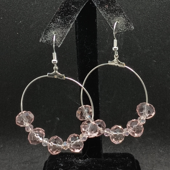 MEDIUM GLASS BEAD HOOP EARRINGS - ICE PINK main image 1